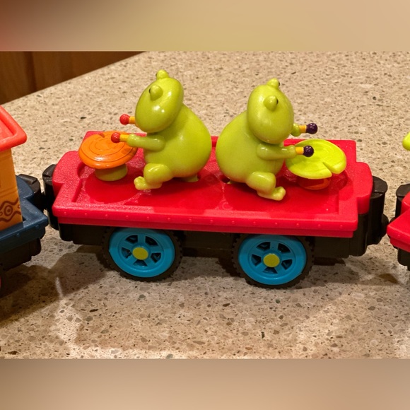 B Toys The Critter Express 7 Cars /. Great Replacement Cars Option w/o Track - Picture 12 of 15